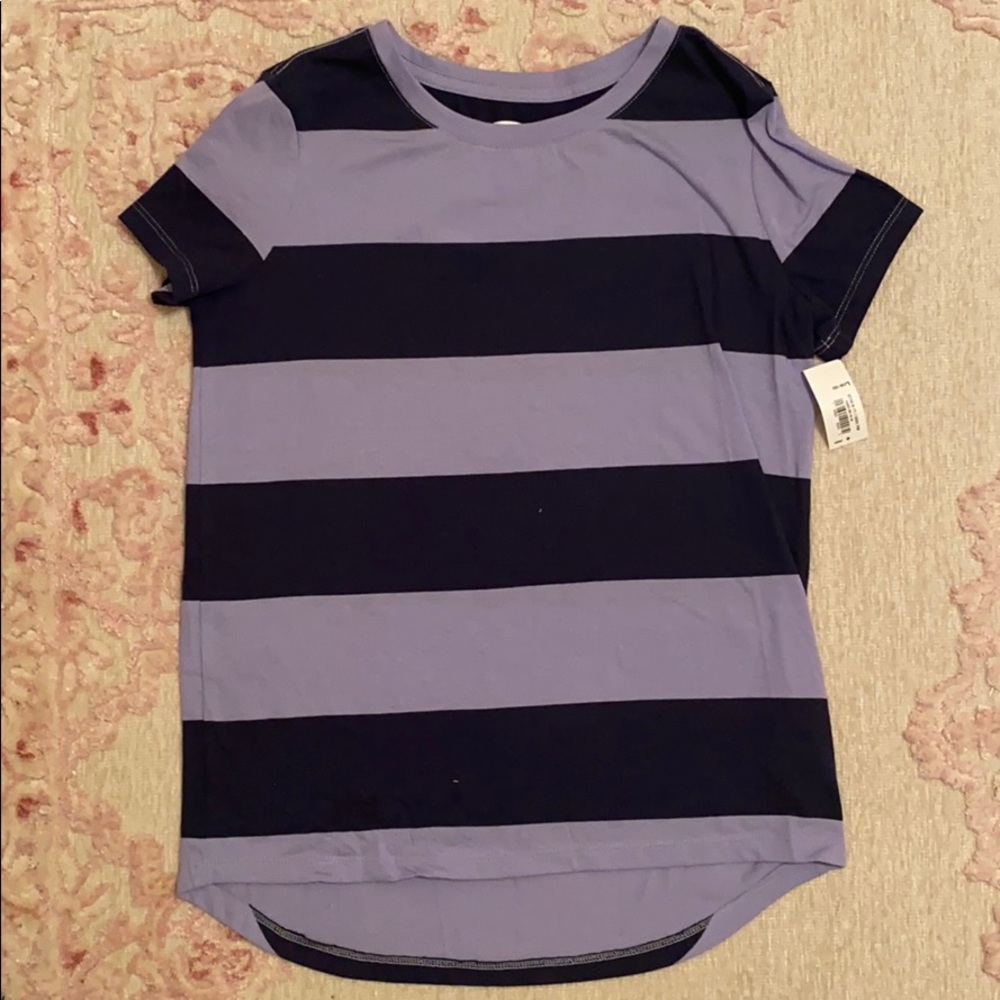 Old navy T-shirt